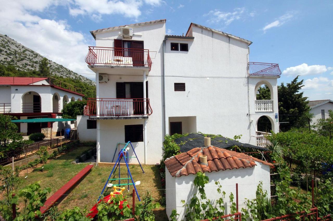 Apartments With A Parking Space Starigrad, Paklenica - 6431 Εξωτερικό φωτογραφία