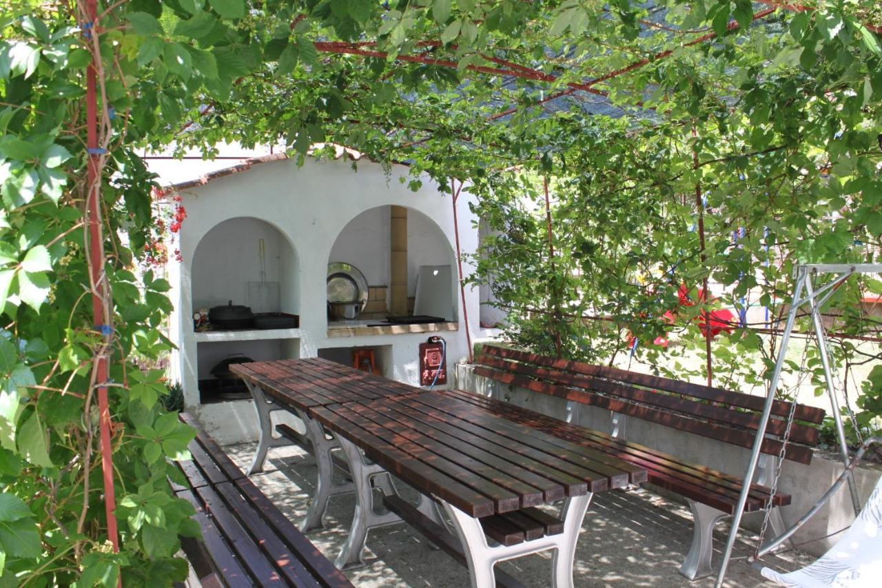 Apartments With A Parking Space Starigrad, Paklenica - 6431 Εξωτερικό φωτογραφία