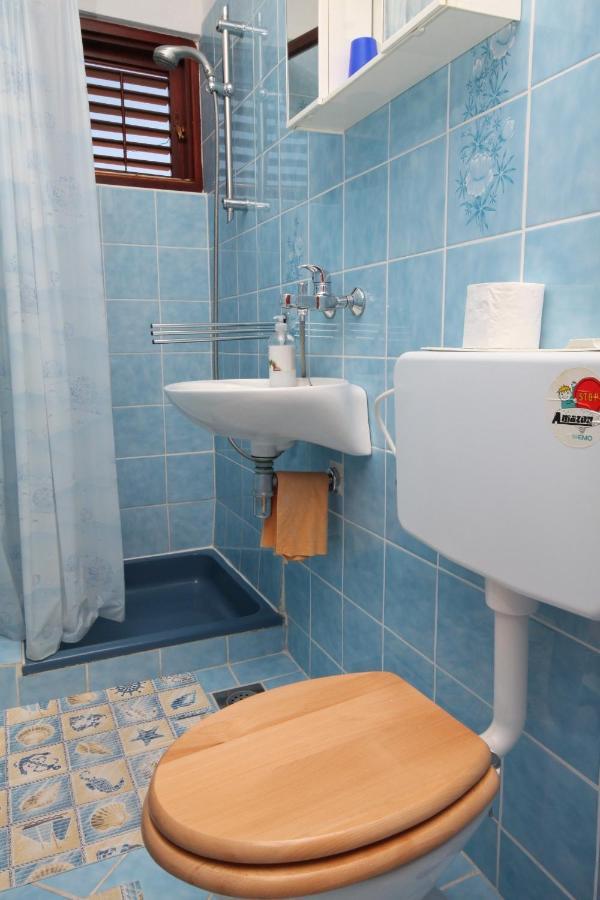 Apartments With A Parking Space Starigrad, Paklenica - 6431 Εξωτερικό φωτογραφία