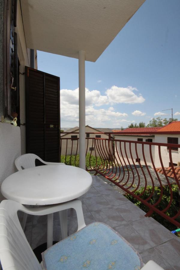 Apartments With A Parking Space Starigrad, Paklenica - 6431 Εξωτερικό φωτογραφία