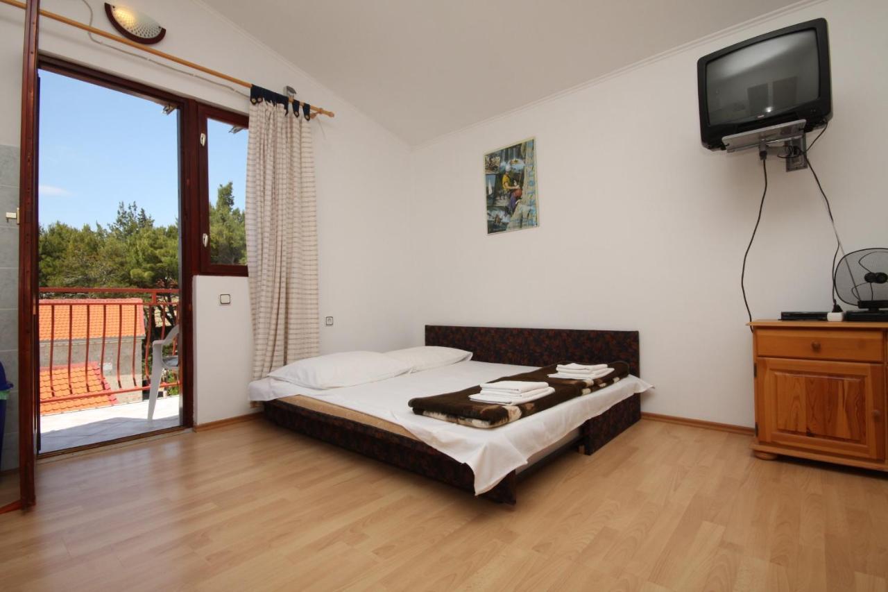 Apartments With A Parking Space Starigrad, Paklenica - 6431 Εξωτερικό φωτογραφία